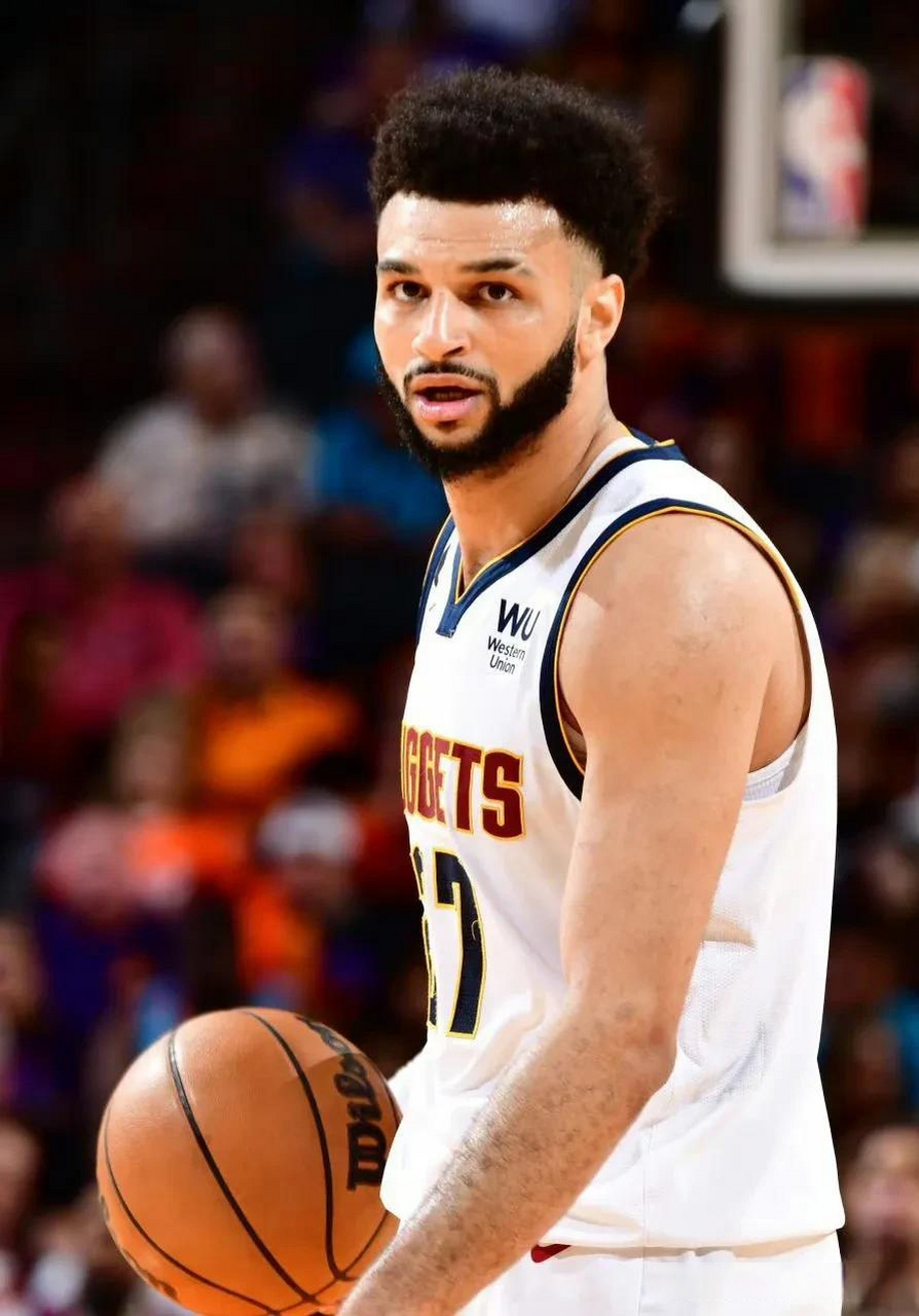 包含穆雷在公牛比赛中爆冷，势不可挡引发热议！的词条