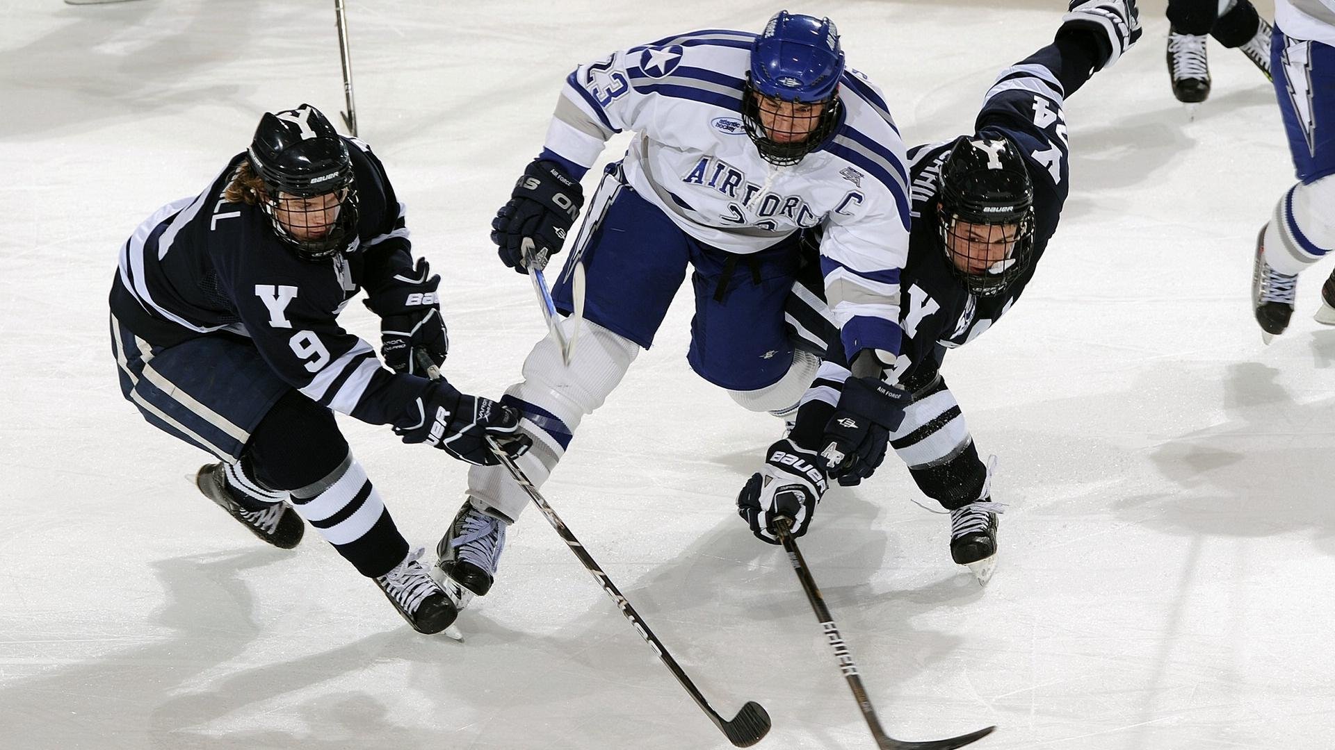 羽毛球赛场焦点！法国队对阵俄罗斯队，激战正酣，豪门对决再度上演